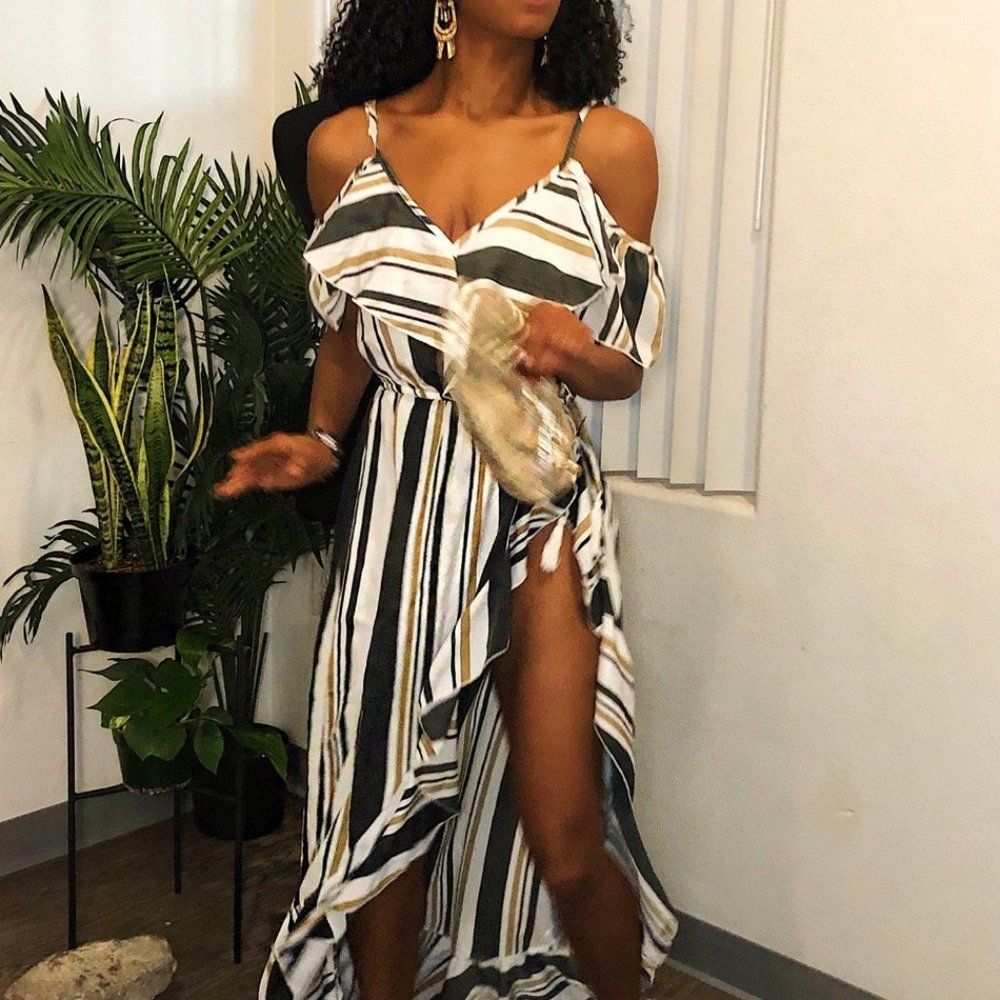 Ruffled Stripes Dress w/ Split